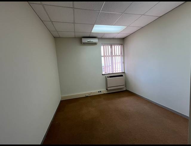 84M² OFFICE TO LET IN EMPANGENI CENTRAL
